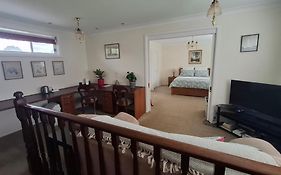 Blackburn Lake Bed And Breakfast